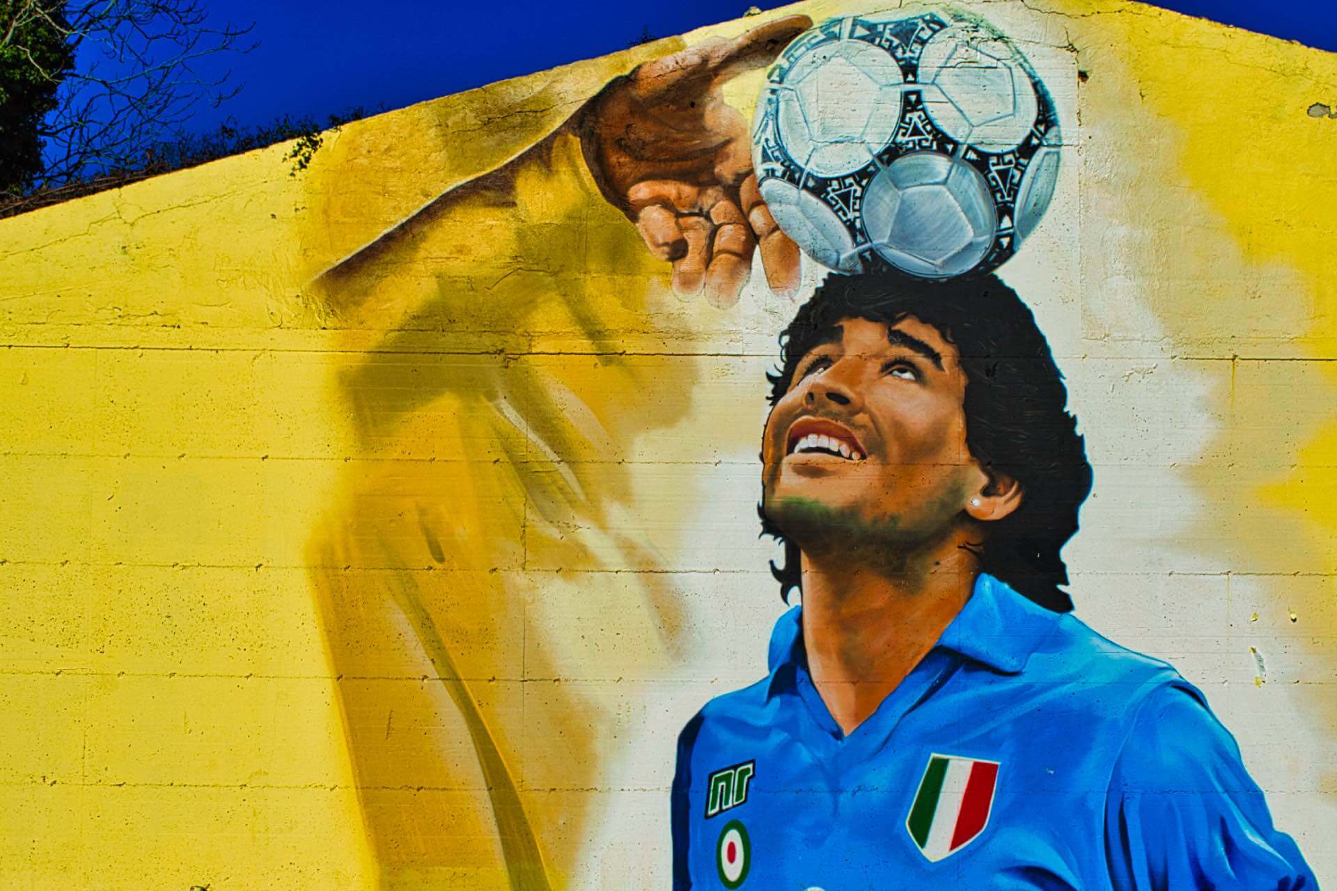 caserta murals maradona