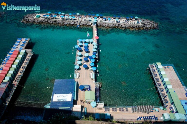 sorrento spiaggia marina piccola 01 768x512