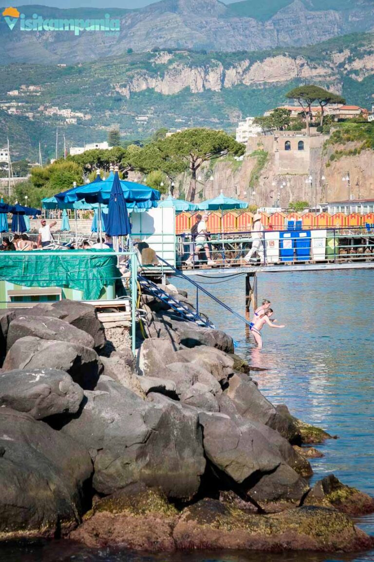 sorrento spiaggia marina piccola 13 768x1152