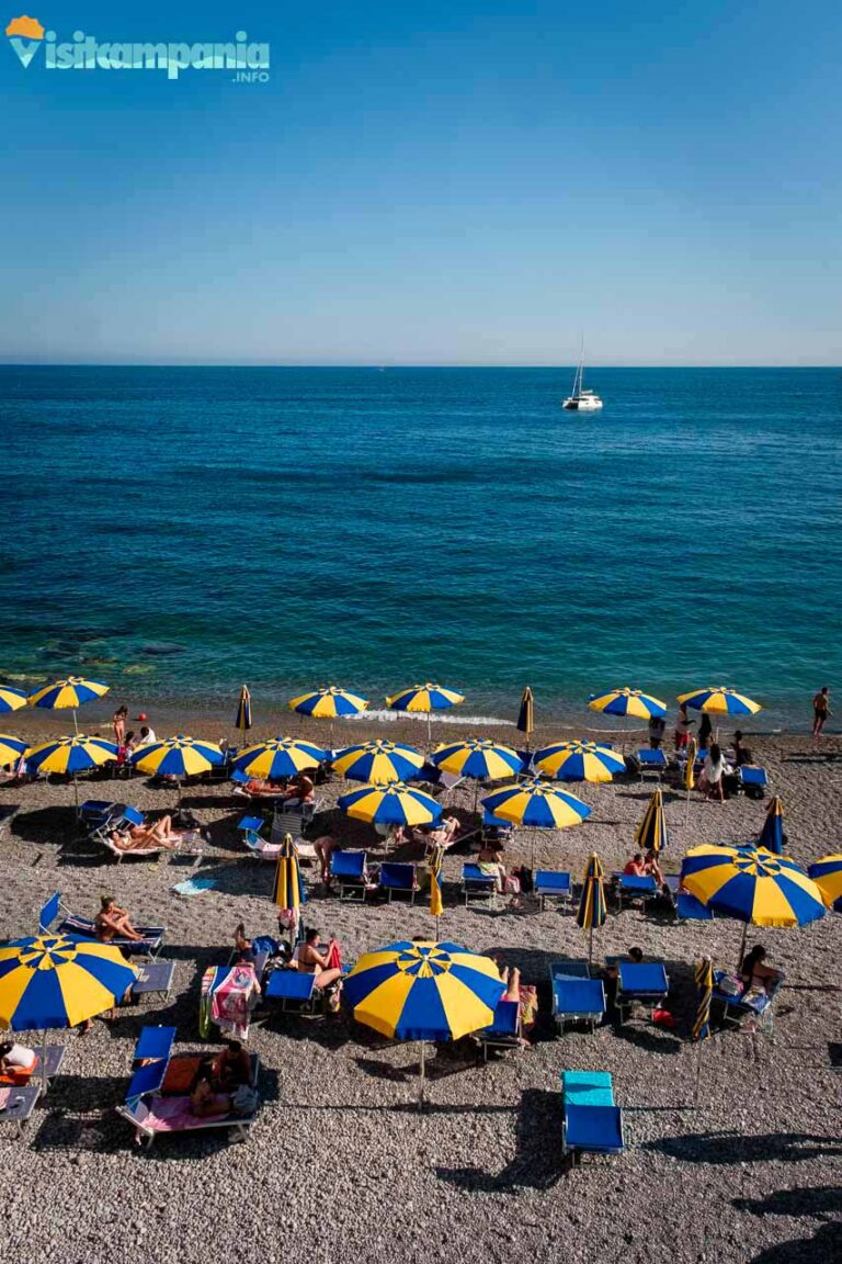 amalfi spiaggia marina grande 04 768x1152